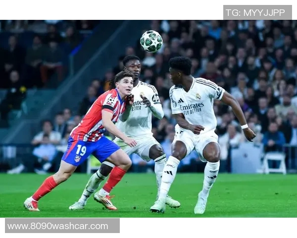 卡马文加：年轻天才在足球场上的崛起与未来发展潜力分析